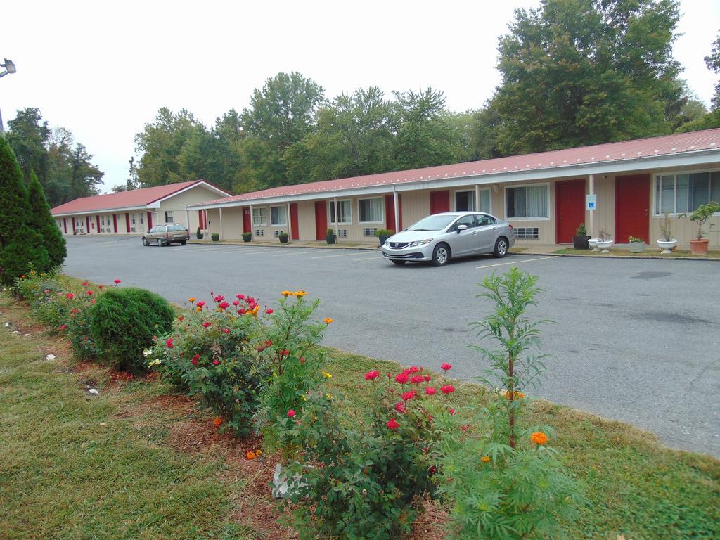 Red Carpet Inn Duncannon New Buffalo Kültér fotó